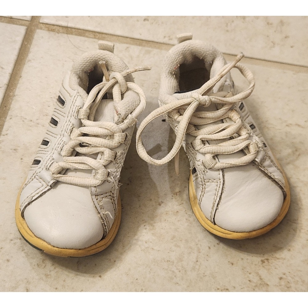 Kid Connection Toddler White Leather Sneakers Navy Accents Lace Up Size‎ 5 USA